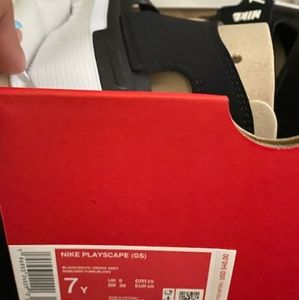 Nike sandals 7 youth